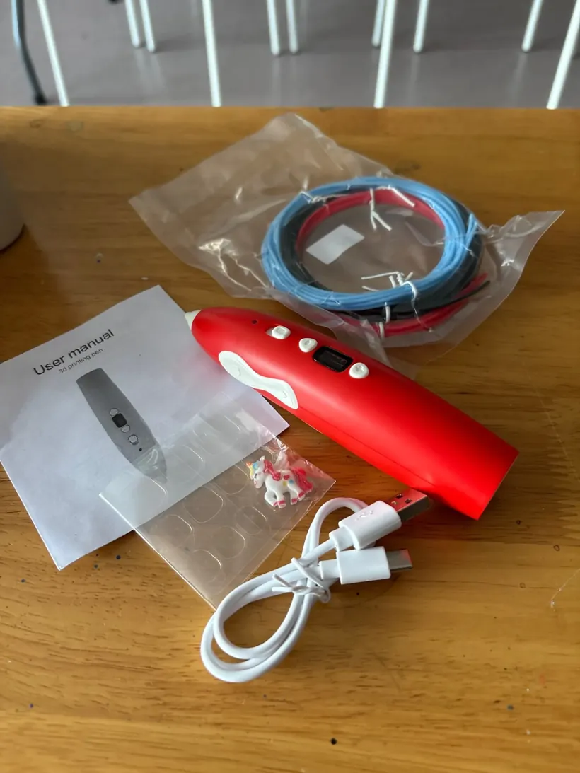 Stylo 3D enfant basse température photographié par un acheteur vérifié